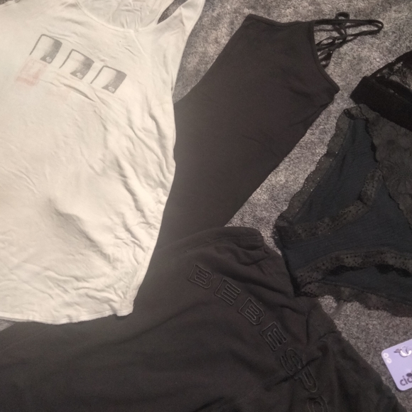 SOLD ON MERCARI - Picture 5 of 7